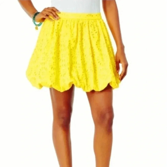 Lilly Pulitzer Dresses & Skirts - Lilly Pulitzer Leah skirt Resort Yellow oversized pinwheel eyelet Sz 2 New with